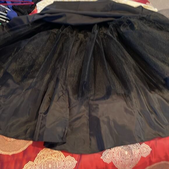 Betsy & Adam Color Block Black White  Sequin Bodice Gown Size 8 Formal Evening - Picture 13 of 15